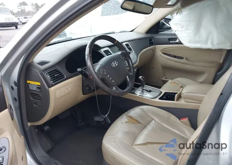 2009 Hyundai Genesis 4.6 z USA, uszkodzony, nr VIN KMHGC46F49U037935